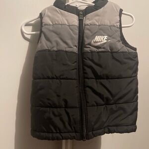 Nike Two-Tone Gray and Black Puffer Vest